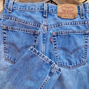 Vintgage Levi's 550 Relaxed Fit Tapered Leg High Rise 28 29